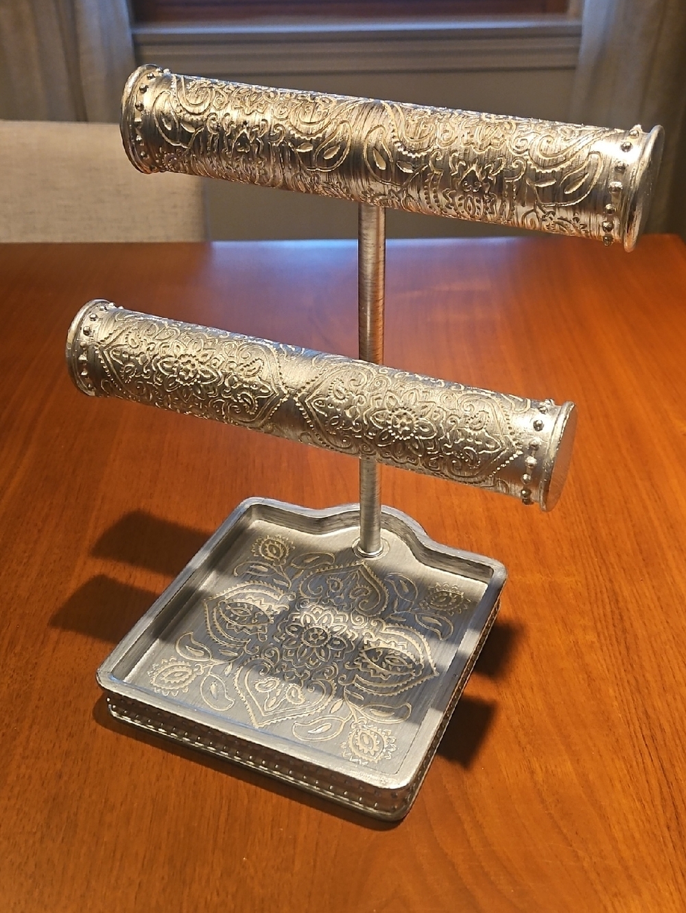 Silt Jewelry Display